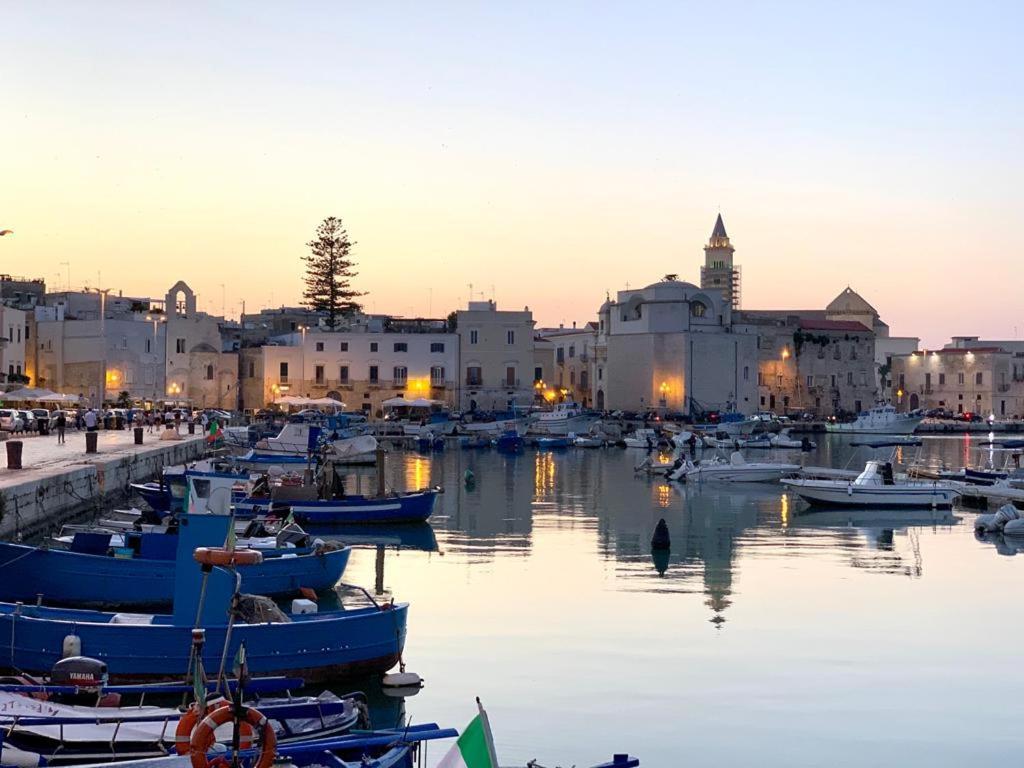 Casa Neva Apartment Trani Bagian luar foto